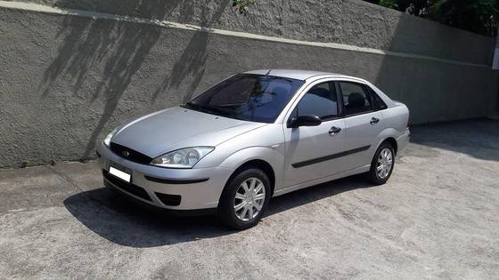 FORD FOCUS 1.6 GL SEDAN 8V FLEX 4P MANUAL FORD FOCUS 1.6 GL SEDAN 8V FLEX 4P MANUAL